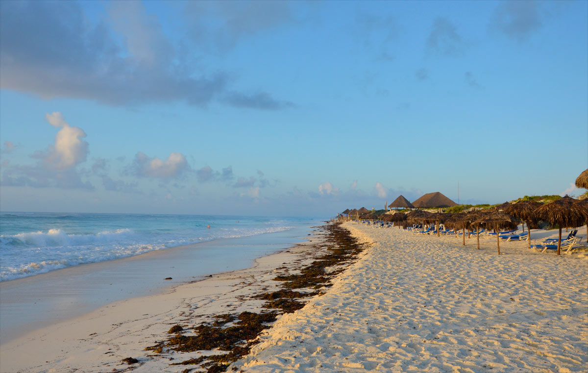 Amanecer en la playa del Hotel Sol Cayo Largo