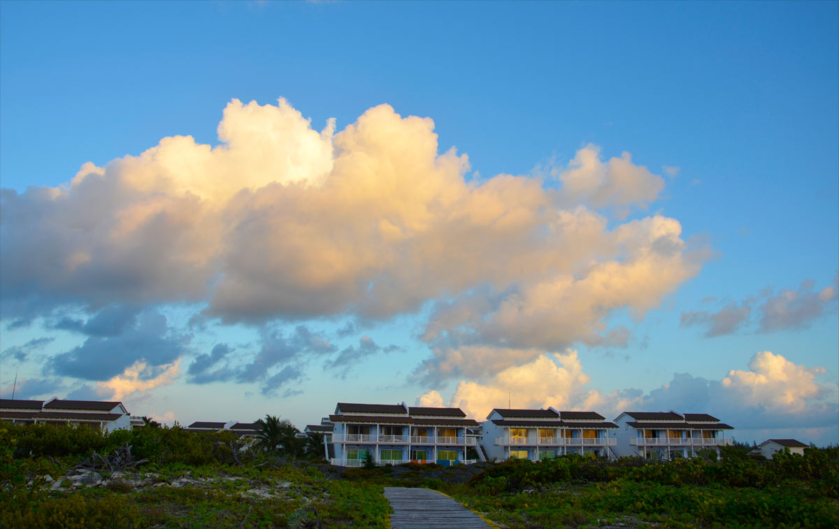 Amanecer en la playa del Hotel Sol Cayo Largo