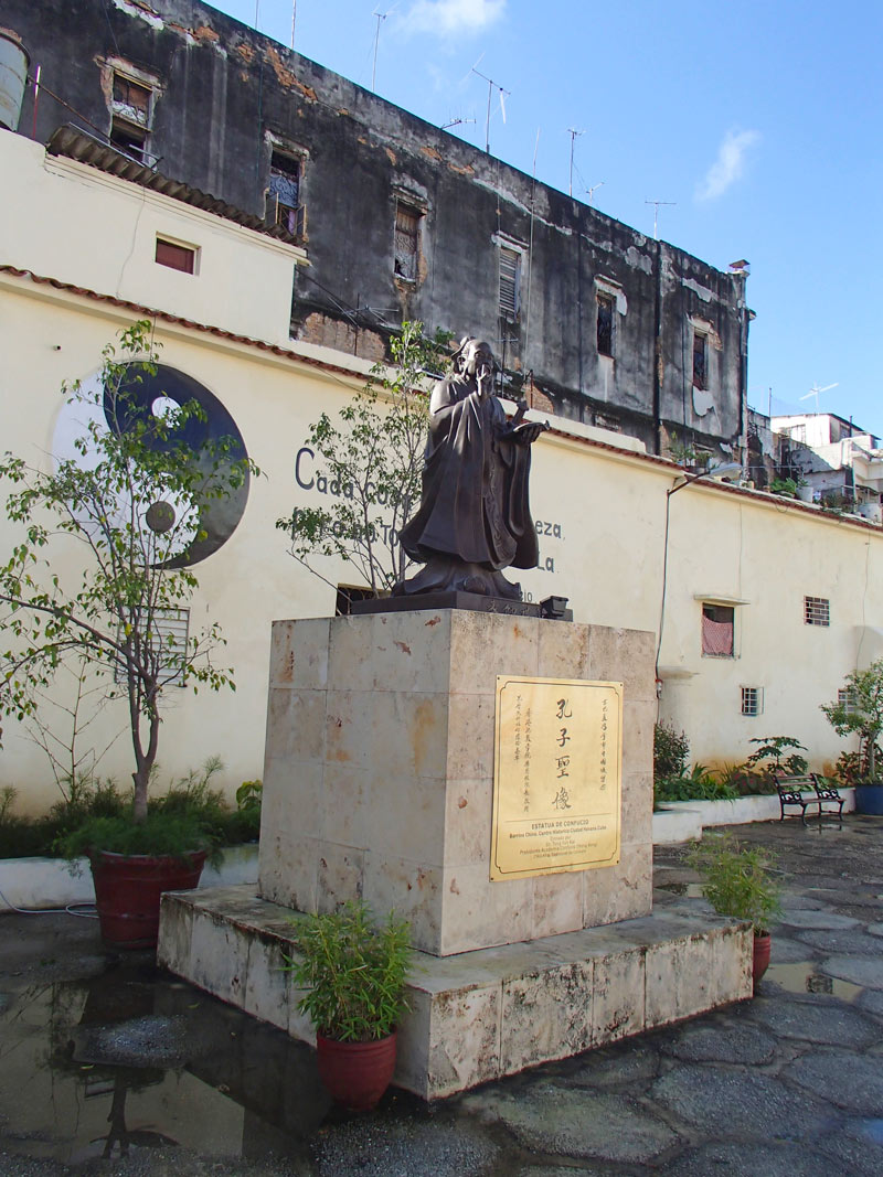 Cuba, La Habana - Caminando por las calles
