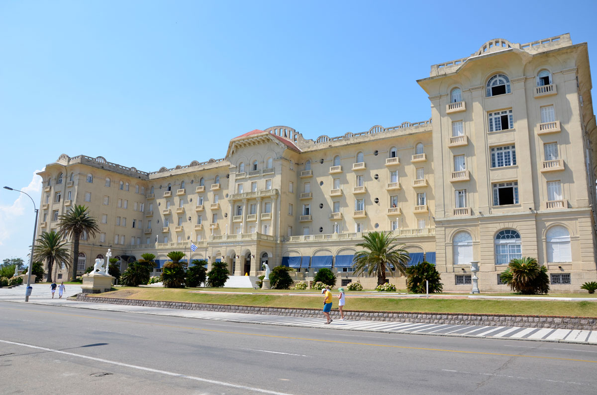 Piri&aacute;polis, Hotel Argentino