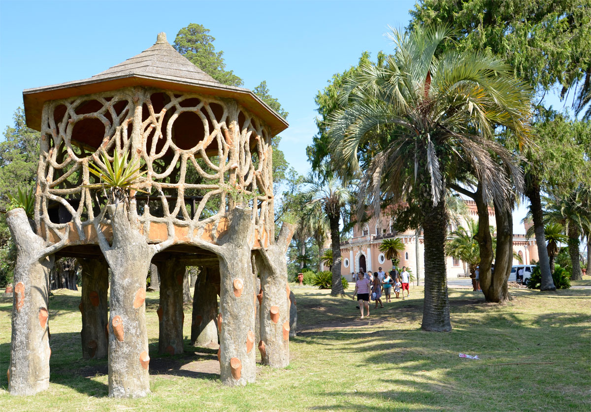 Piri&aacute;polis, Castillo de Piria